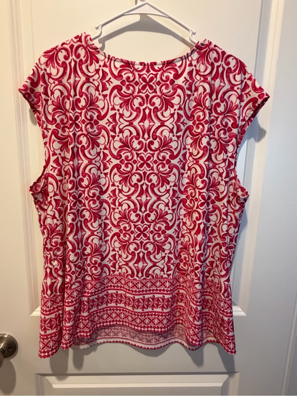 Vince Camuto White and Pink Scroll-Print V-Neck Sleeveless Tunic - Picture 4 of 4